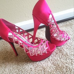 Fuscia heels size 8, wore once. Like NEW
